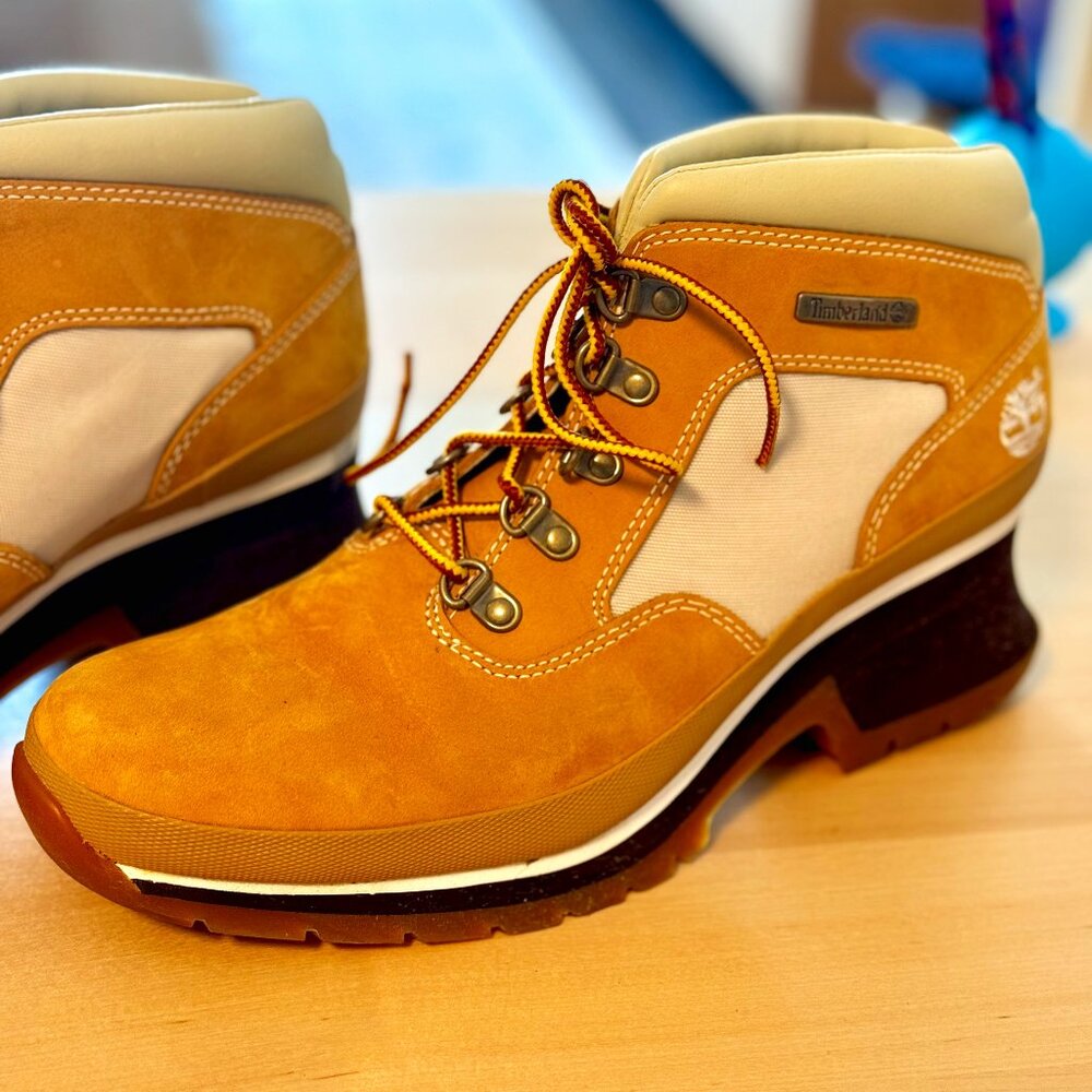 90s Classic Timberland Wedged | Lace-up Ankle Boots Size 8.0 Medium